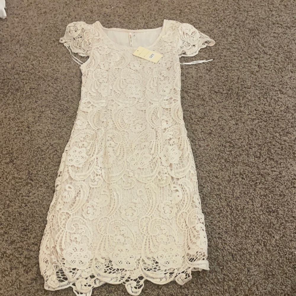 Gold/beige lace midi dress from lovepoint